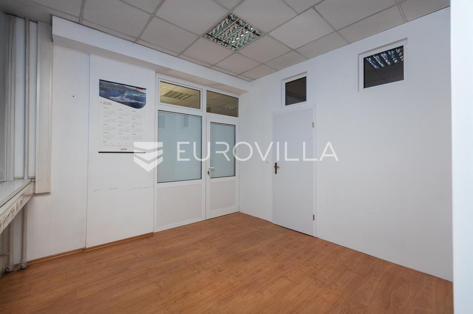 Lokal użytkowy Na sprzedaż -  Rijeka