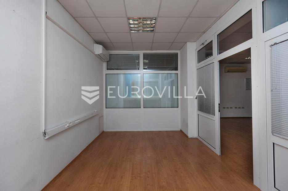 Lokal użytkowy Na sprzedaż -  Rijeka