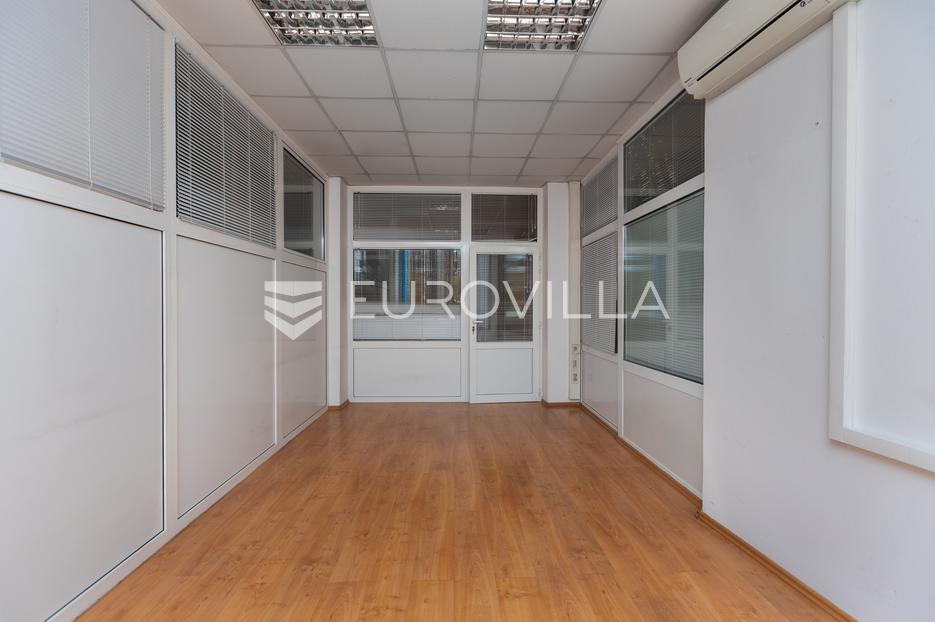 Lokal użytkowy Na sprzedaż -  Rijeka