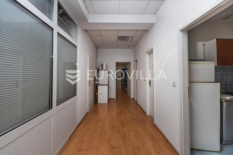 Lokal użytkowy Na sprzedaż -  Rijeka