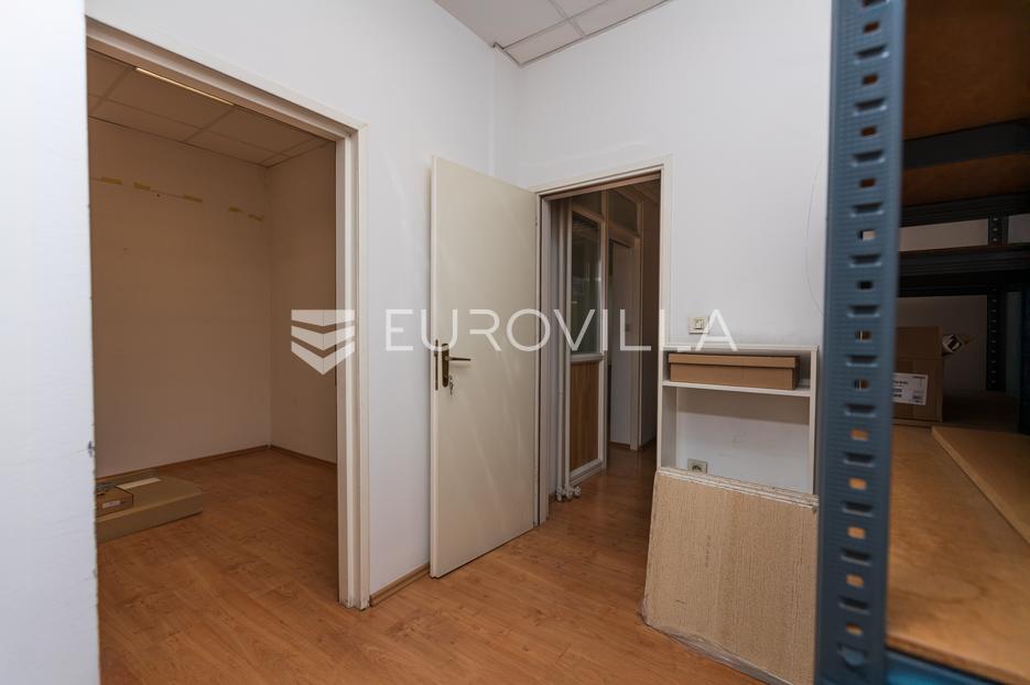 Lokal użytkowy Na sprzedaż -  Rijeka