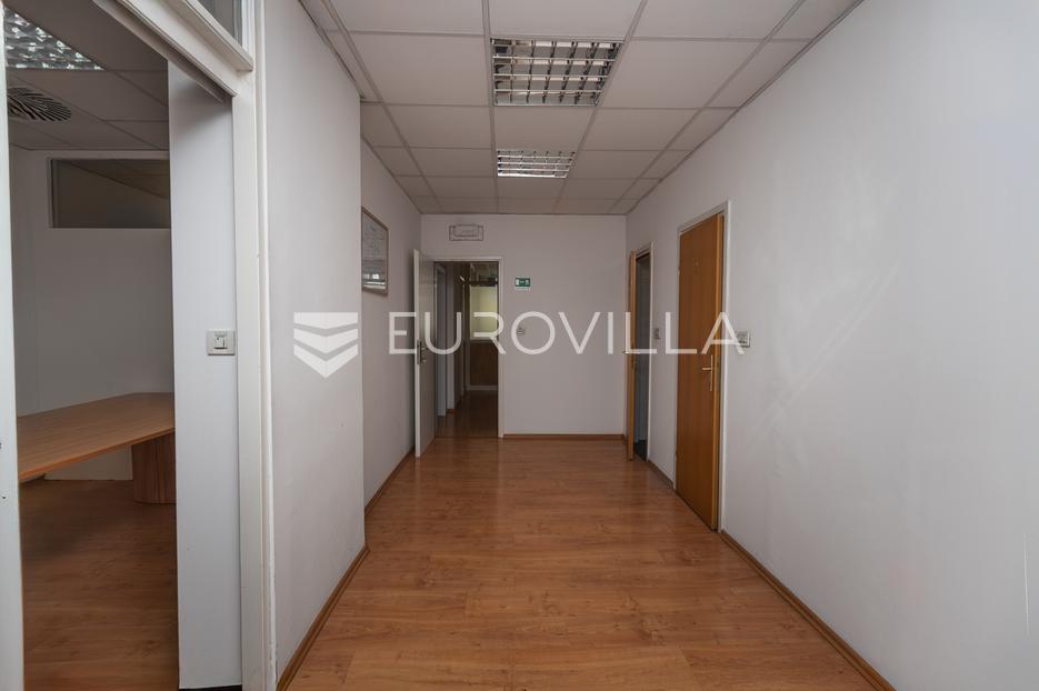Lokal użytkowy Na sprzedaż -  Rijeka