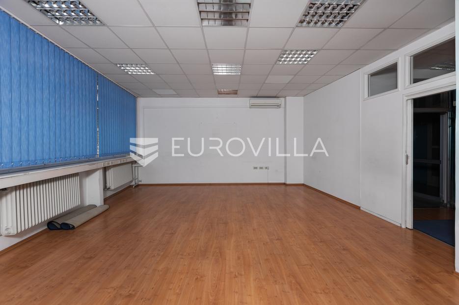 Lokal użytkowy Na sprzedaż -  Rijeka