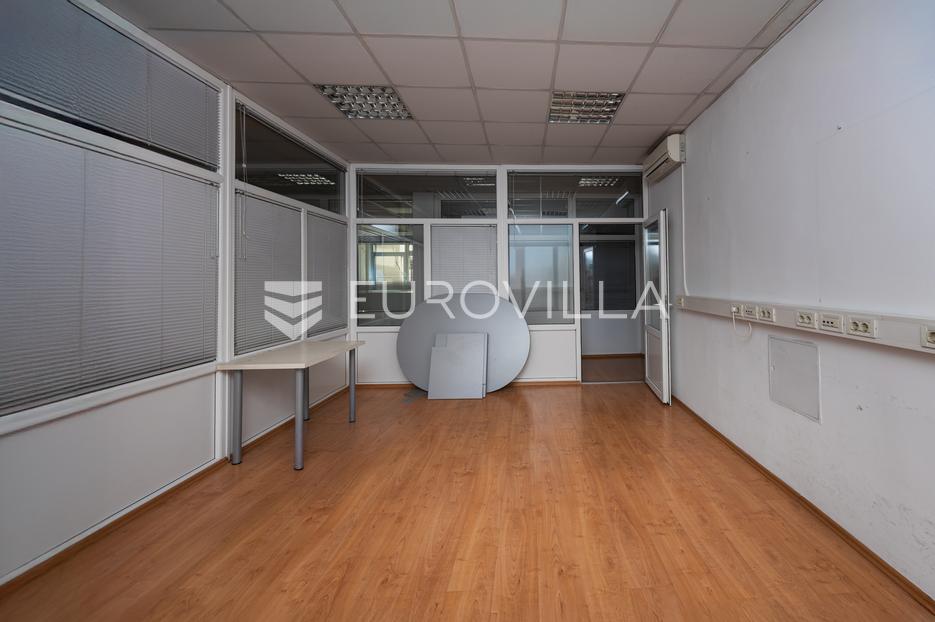 Lokal użytkowy Na sprzedaż -  Rijeka