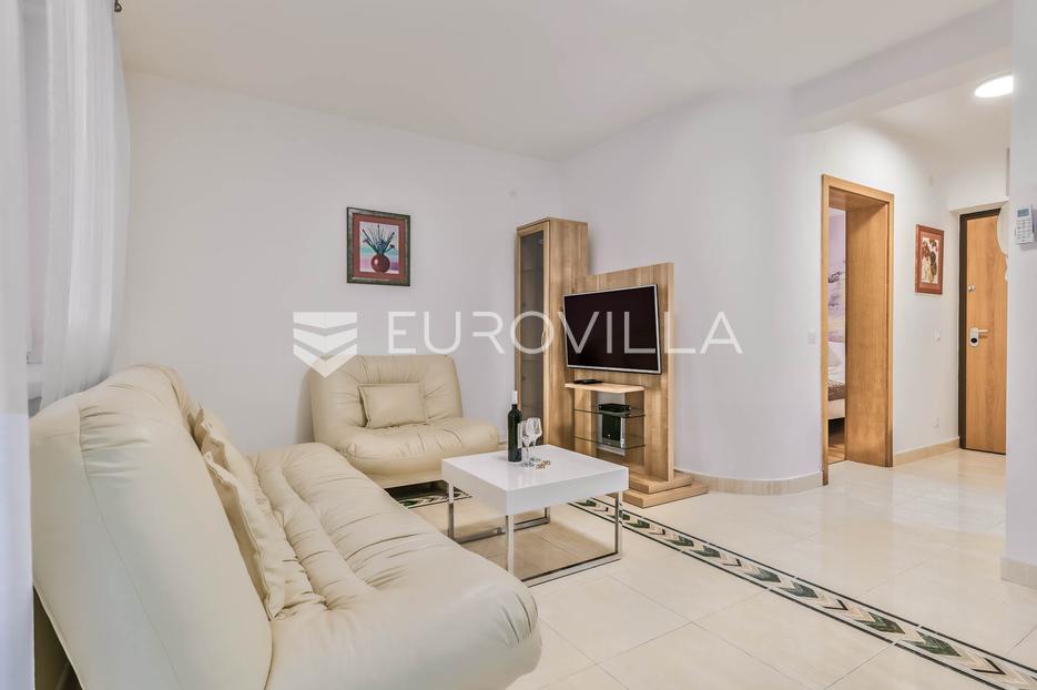 Appartamento In vendita -  Crikvenica