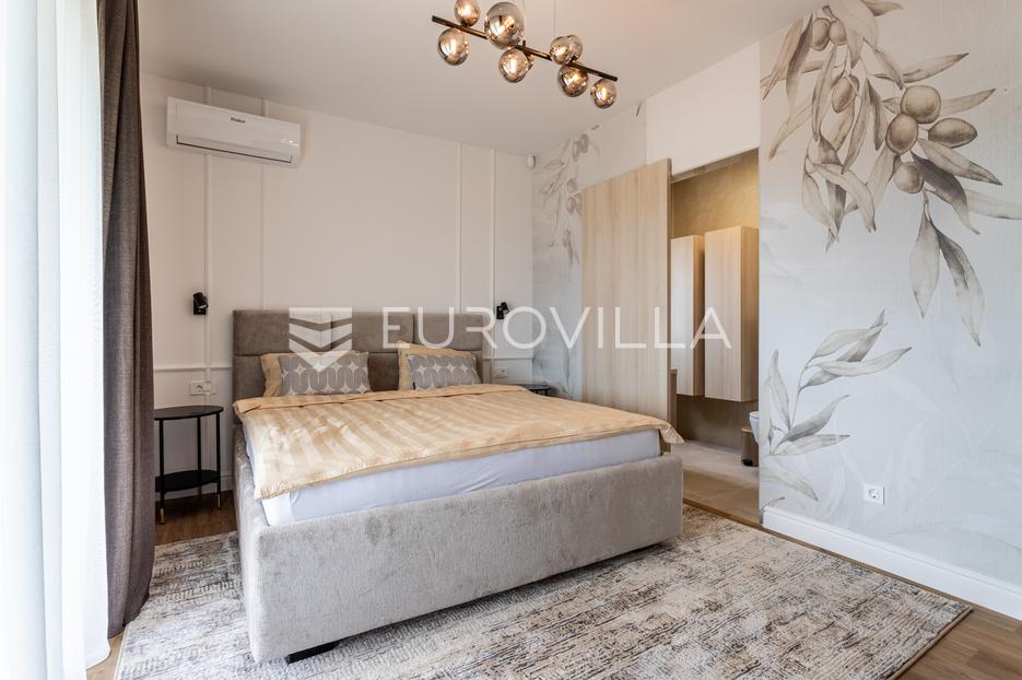 House For sale - Splitsko-dalmatinska Trogir - Okolica