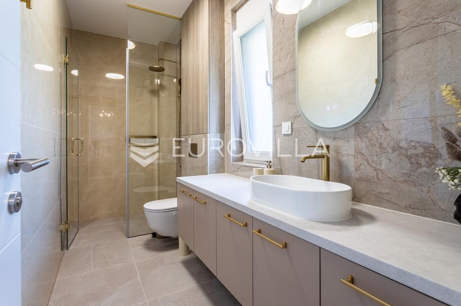House For sale - Splitsko-dalmatinska Trogir - Okolica
