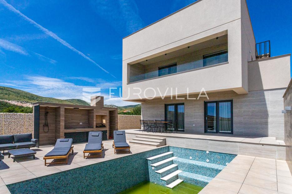 House For sale - Splitsko-dalmatinska Trogir - Okolica