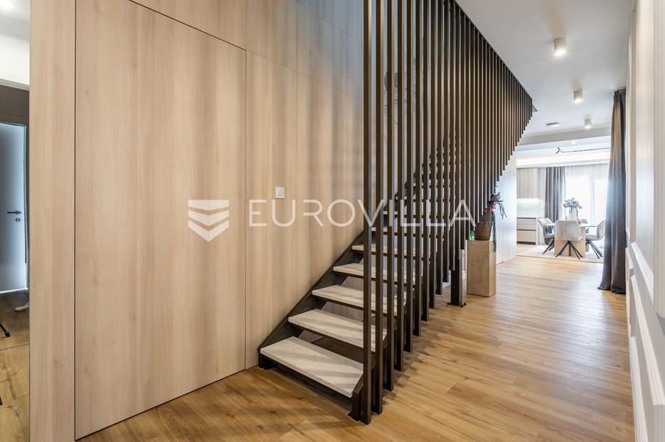 House For sale - Splitsko-dalmatinska Trogir - Okolica