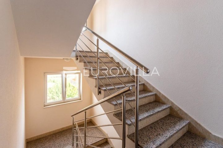 Maison À vendre - Splitsko-dalmatinska Split - Okolica - foto 2/23