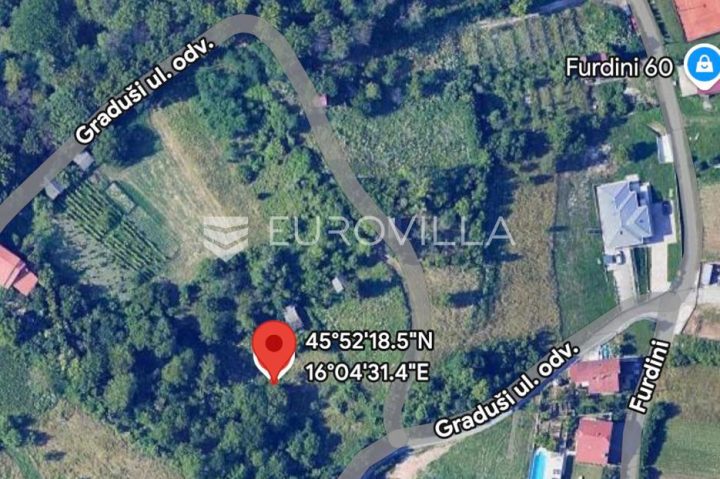 Land for sale 1404 m² – Čučerje