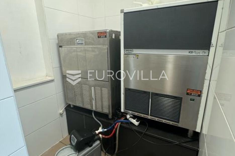 Commerciale In vendita -  Novalja