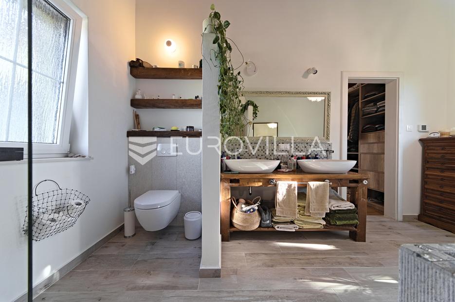 Casa In vendita - Virovitičko-podravska Orahovica