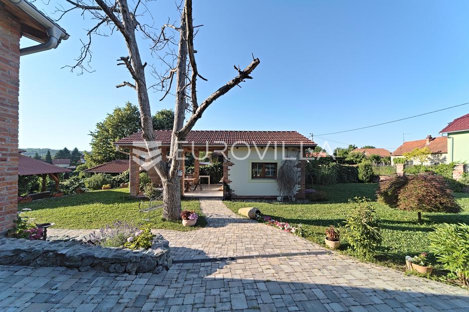 Casa In vendita - Virovitičko-podravska Orahovica