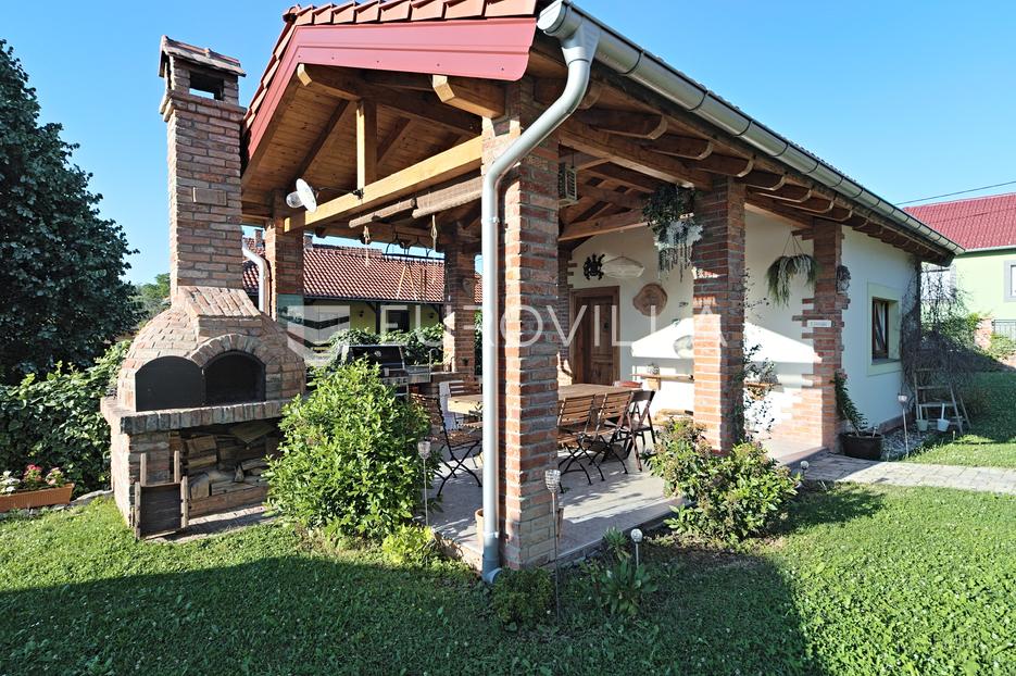 Casa In vendita - Virovitičko-podravska Orahovica