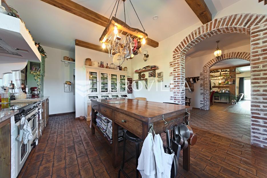 Casa In vendita - Virovitičko-podravska Orahovica