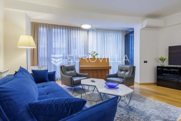 Stan na prodaju 99 m² – Centar