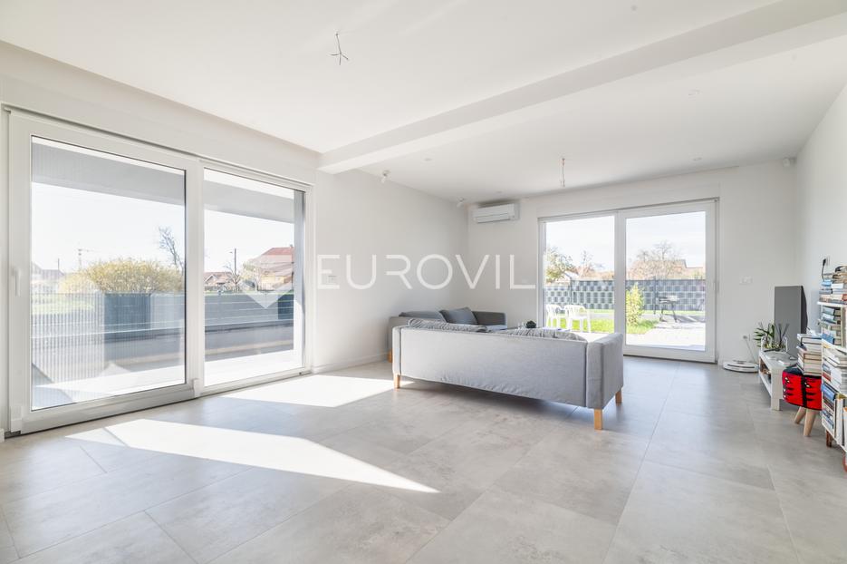 Casa In vendita Sesvetska sela