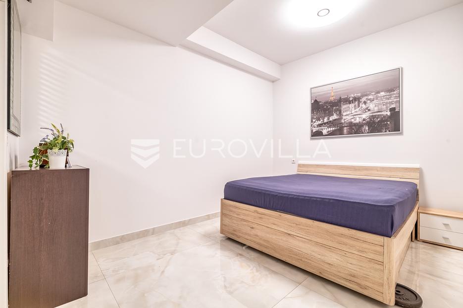Poslovni prostor Na prodaju -  Peščenica - Žitnjak