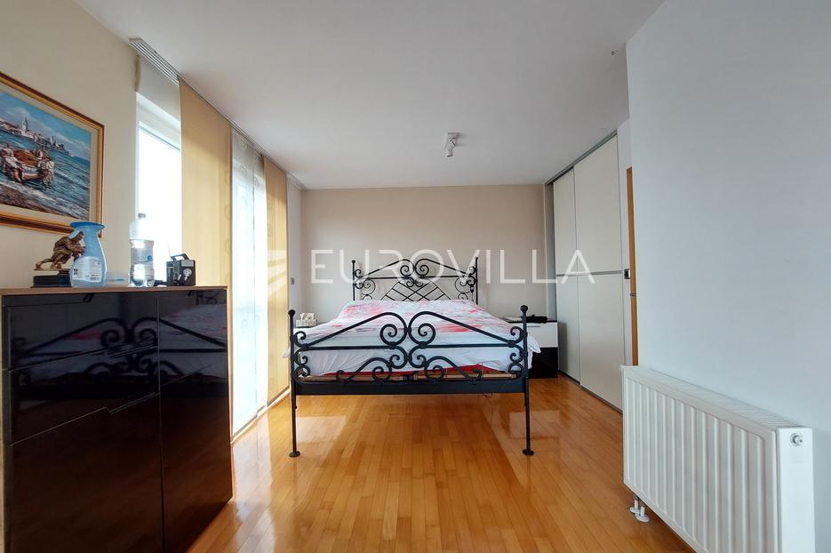 Apartment Zu verkaufen -  Pula