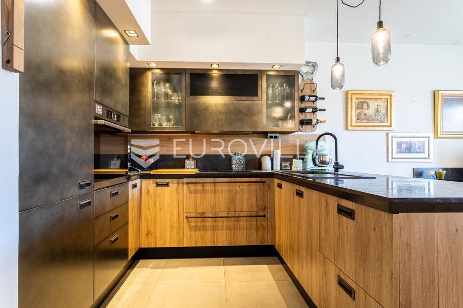 Flat For sale - Splitsko-dalmatinska Split - foto 2/14