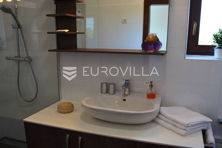 House For sale - Istarska Tinjan