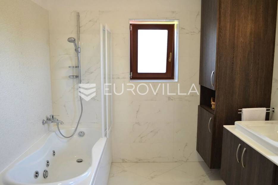 House For sale - Istarska Tinjan