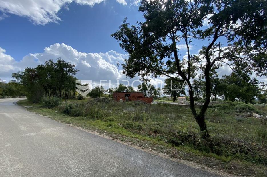 Zemljište Na prodaju -  Barban