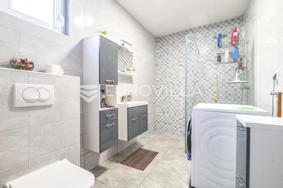 Haus Zu verkaufen -  Velika Gorica - Okolica