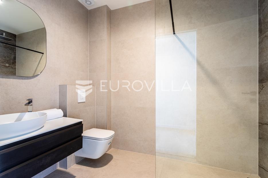 House For sale - Splitsko-dalmatinska Brela