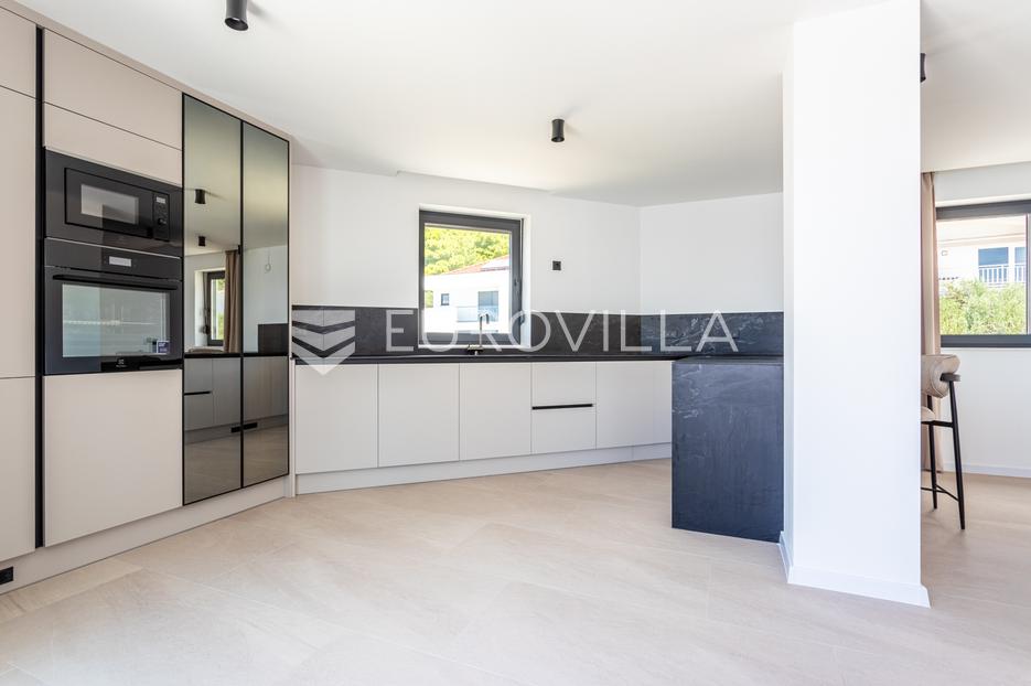 House For sale - Splitsko-dalmatinska Brela