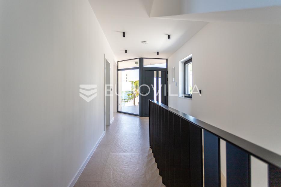House For sale - Splitsko-dalmatinska Brela