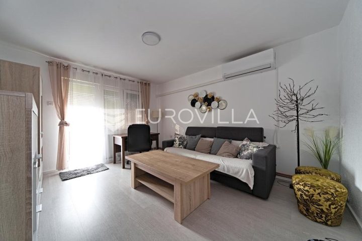 Stan na prodaju 57 m² – Gornji Grad / Centar