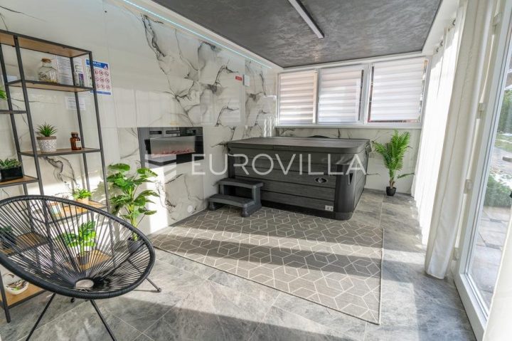 Maison à vendre 161 m² – Velika