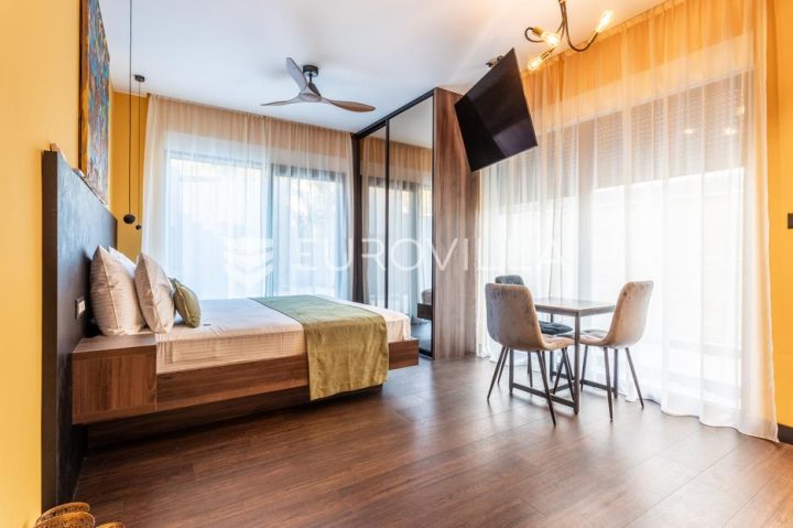 Casa in vendita 520 m² – Podstrana
