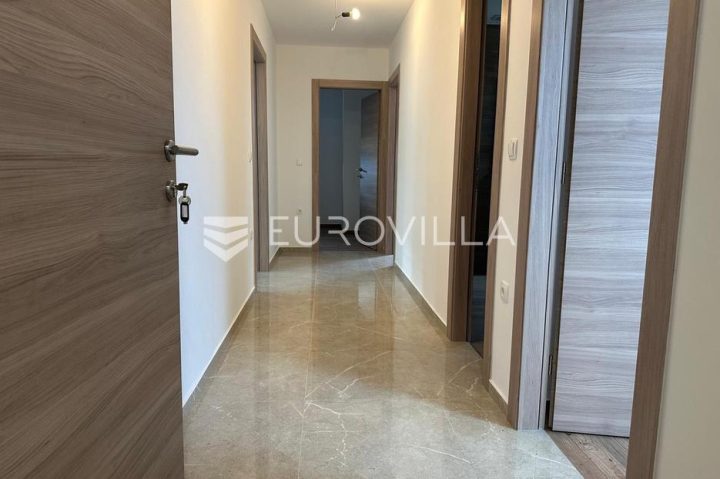 Apartma na predaj 83 m² – Centar