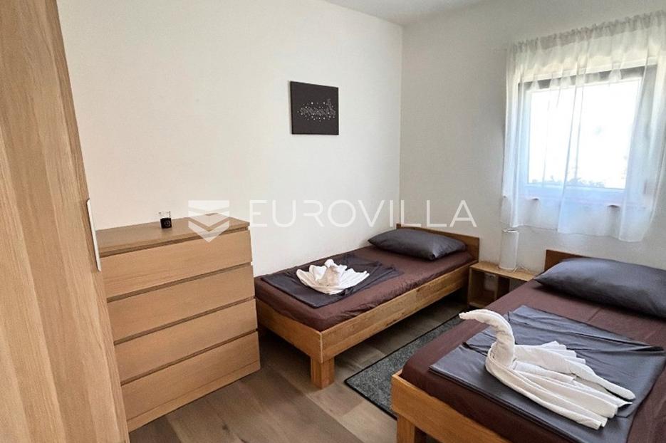 Kuća Na prodaju -  Vir