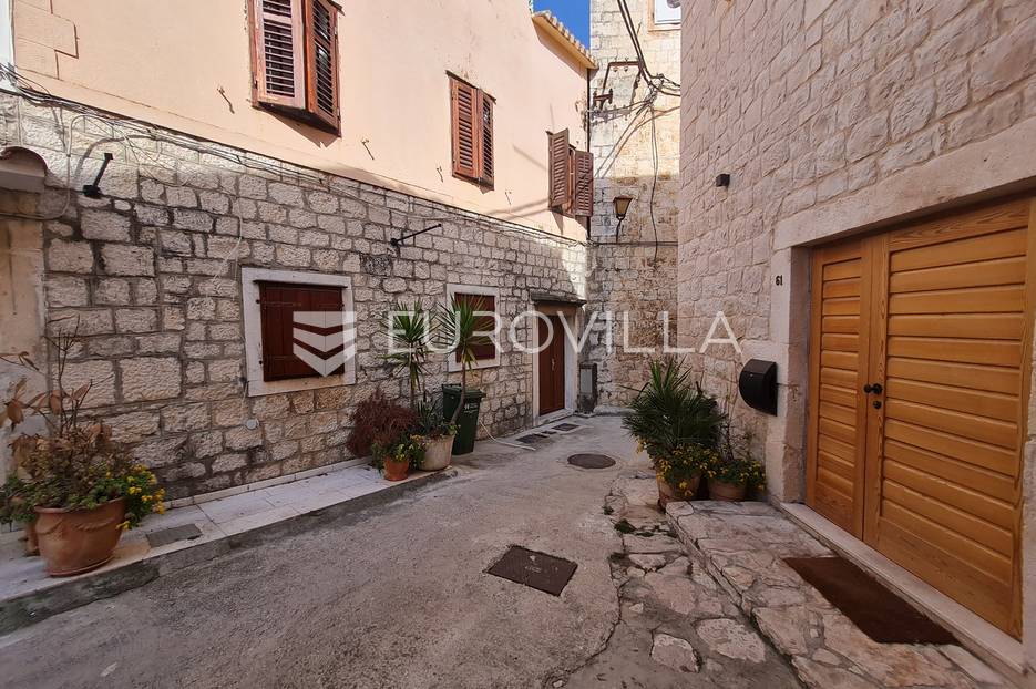 Kuća Na prodaju -  Trogir