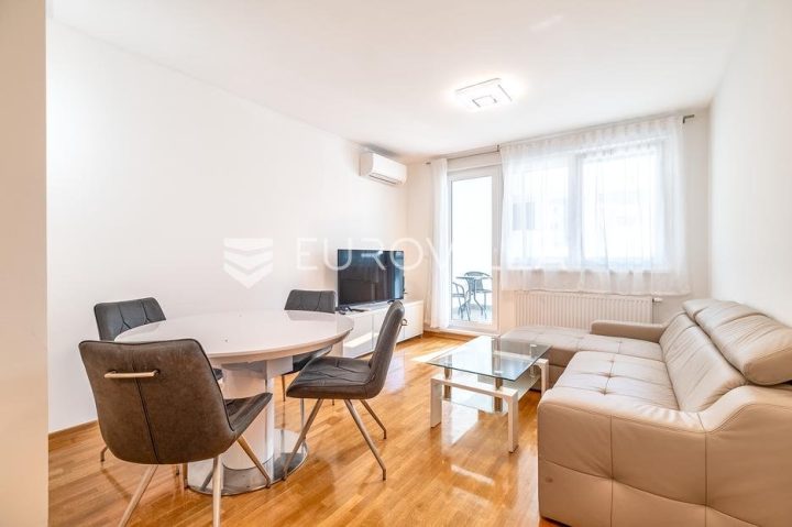 Apartma za najem 52 m² – Borovje