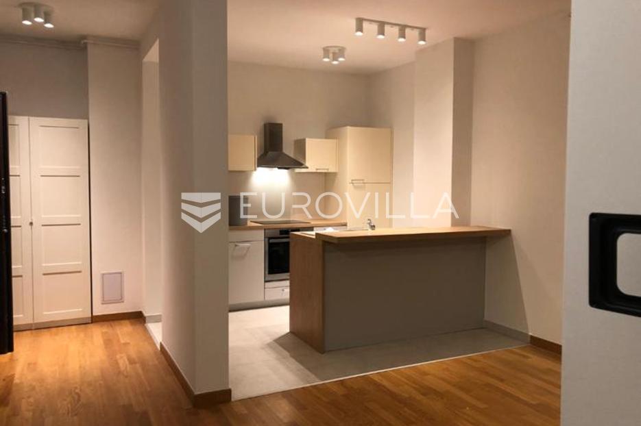 Flat For sale - Donji Grad - foto 1/5