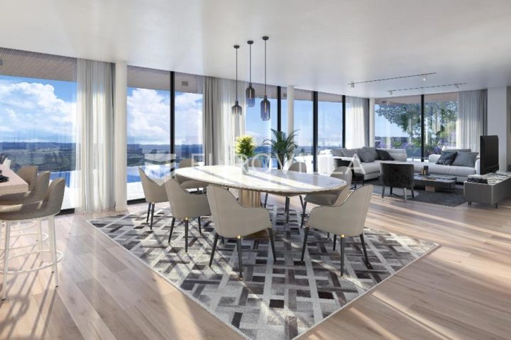 Hiša na predaj 277 m² – Krasica