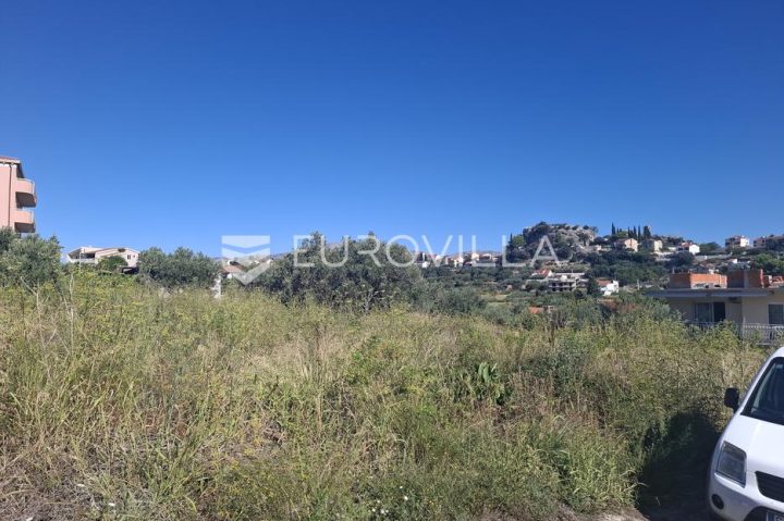 Terrain à vendre 995 m² – Sirobuja
