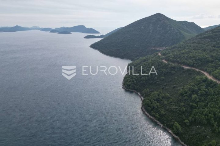 Terrain à vendre 28000 m² – Broce