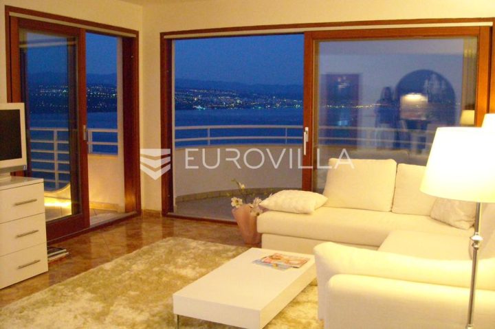 Flat for sale 224 m² – Punta Kolova