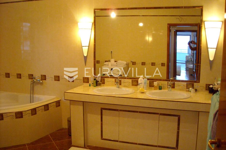 Appartamento In vendita -  Opatija