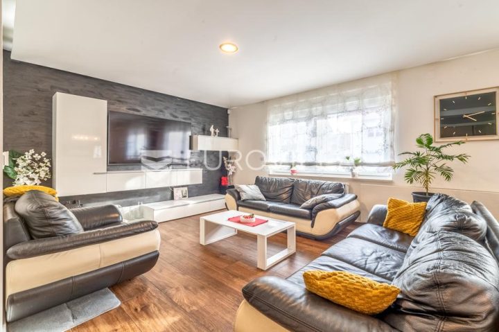 House for sale 250 m² – Dubec