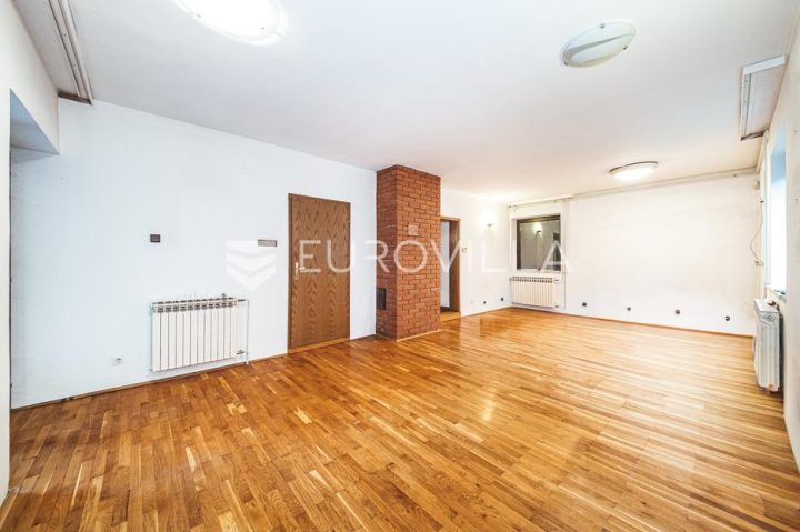 Haus zu verkaufen 200 m² – Lučko