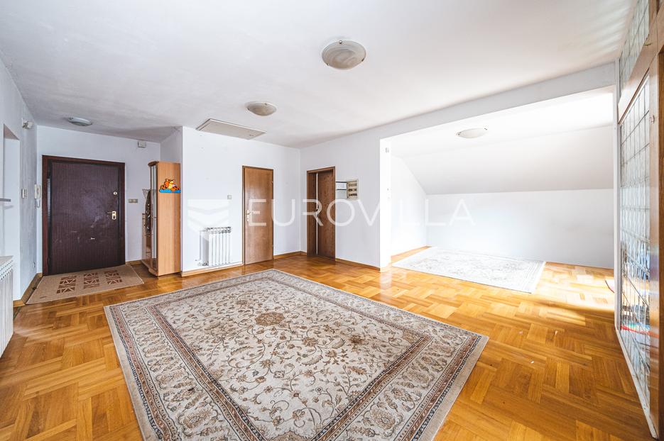 Kuća Na prodaju -  Zagreb - Okolica