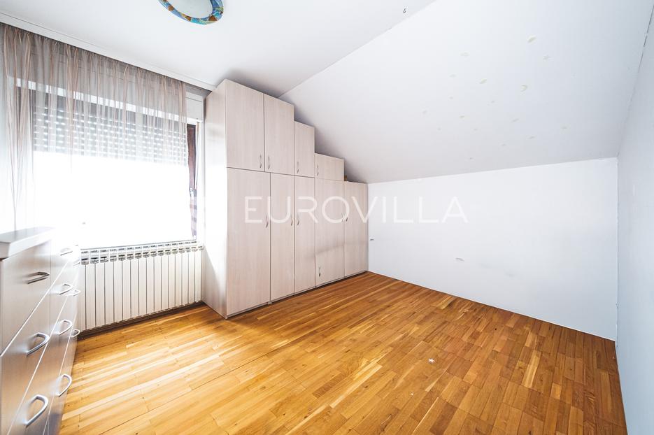Kuća Na prodaju -  Zagreb - Okolica
