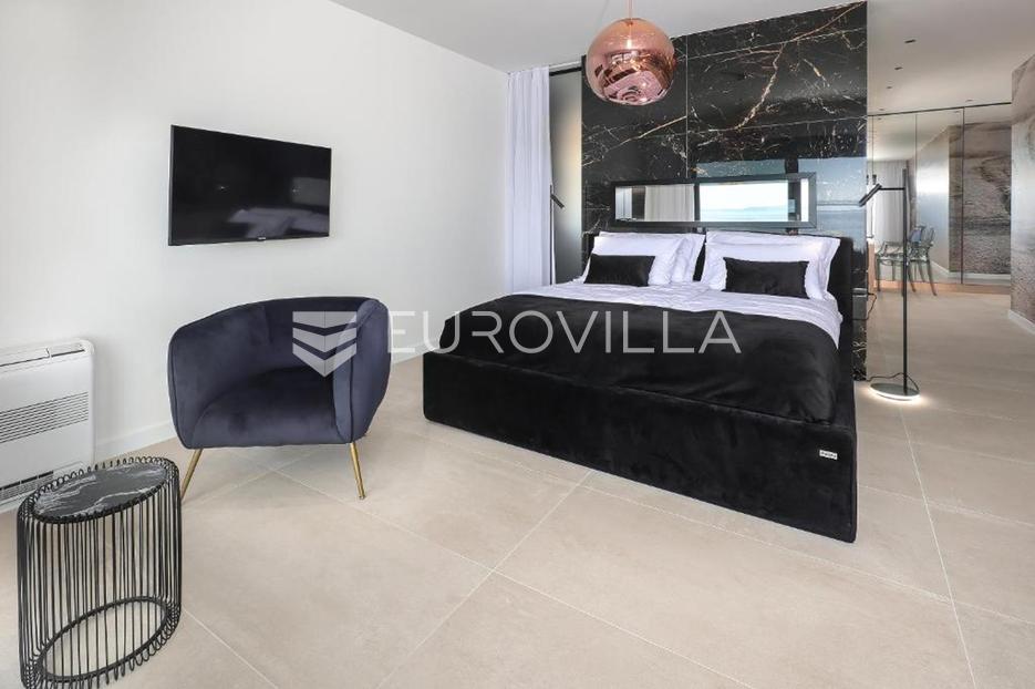 Haus Zu verkaufen -  Novalja